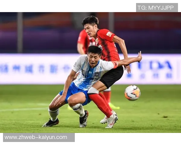 2015年中超巅峰对决上港与恒大激情碰撞引发的足球盛宴