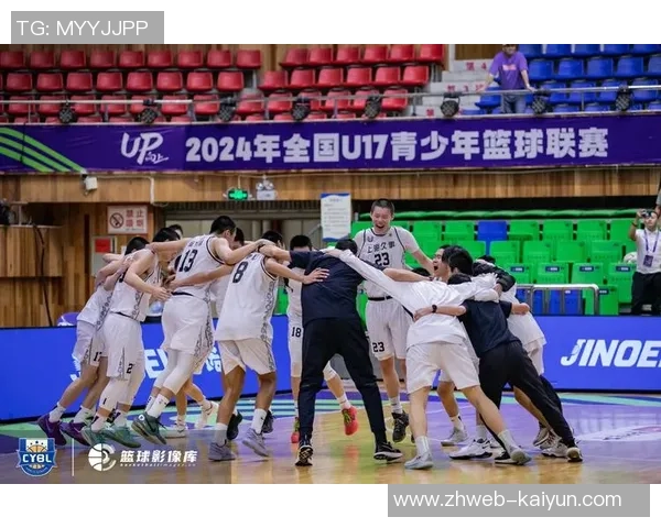 山东男篮与上海队激战正酣直播盛况尽在眼前精彩不容错过